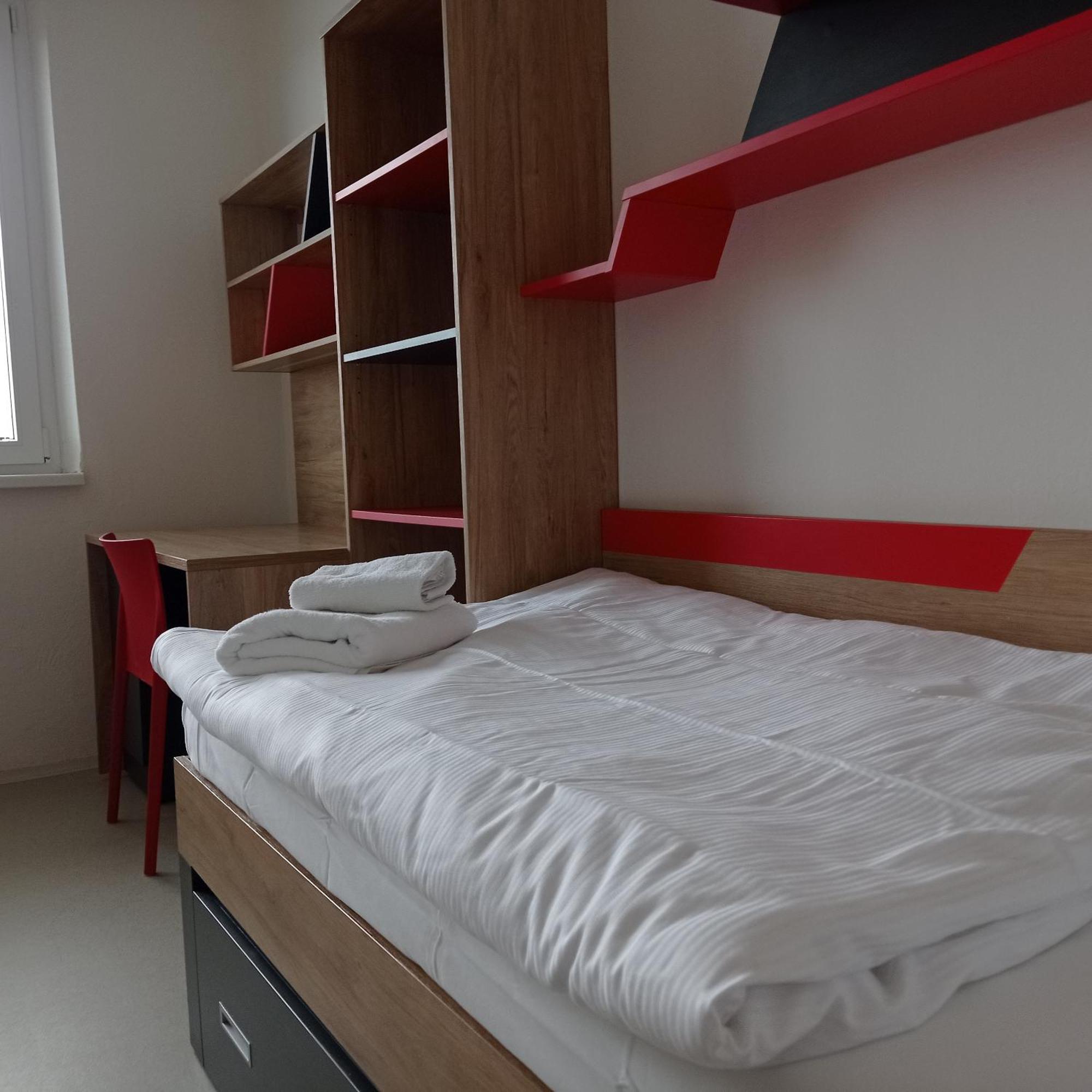 Koleje Vinarska Hotel Brno Buitenkant foto